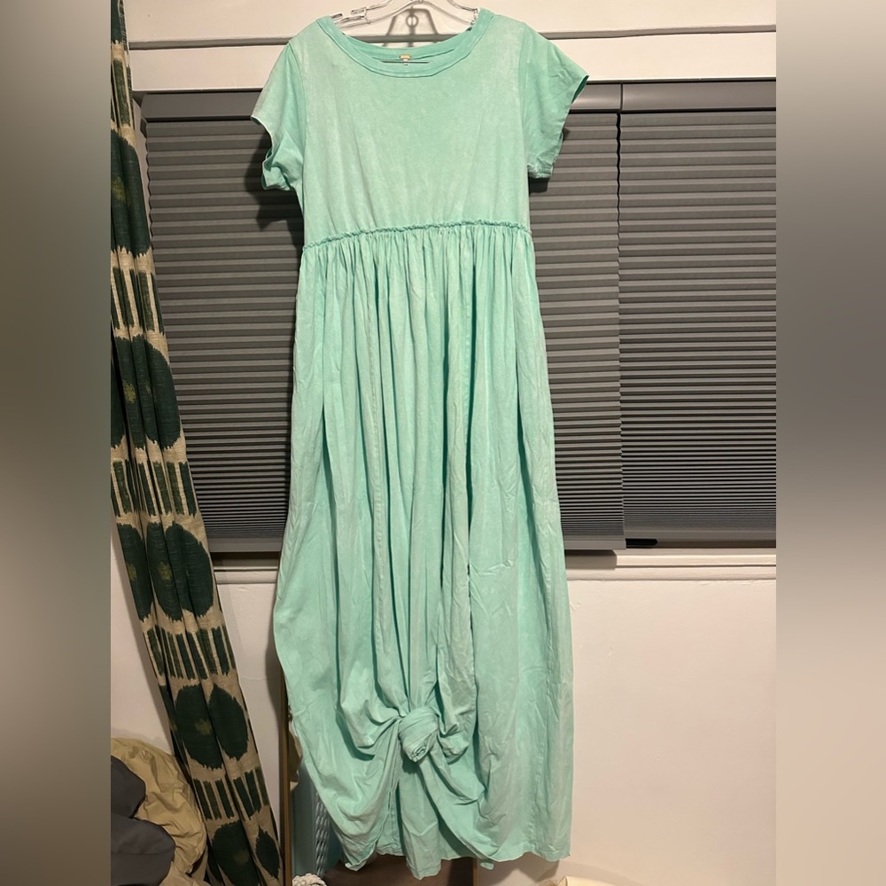 FreePeople sz M tee shirt dress. Med. to thick material. Teal color